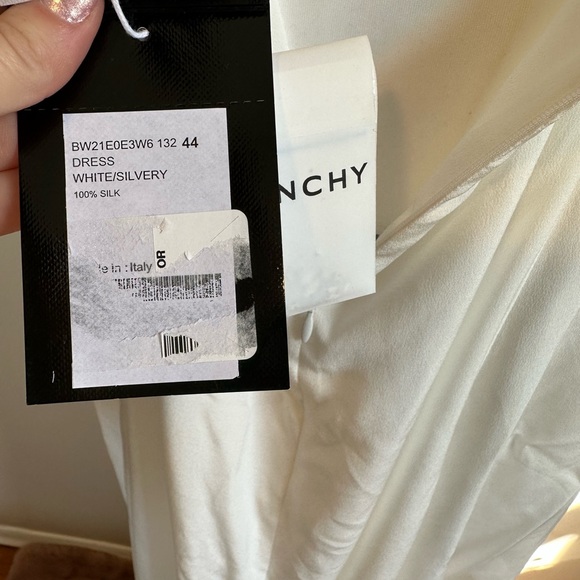 GIVENCHY Sleeveless Crystal Gown - Picture 17 of 17